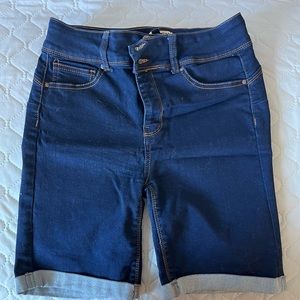 Wax Jeans Size Large Shorts